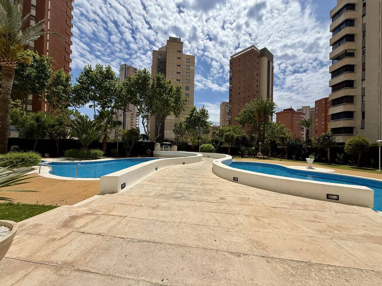 3 bedroom Flat for sale in Benidorm with pool garage - € 420,000 (Ref: 9832310)