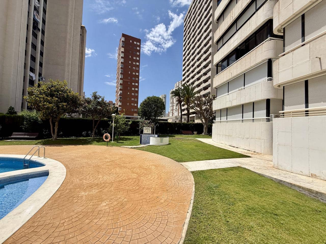 3 bedroom Flat for sale in Benidorm with pool garage - € 420,000 (Ref: 9832310)