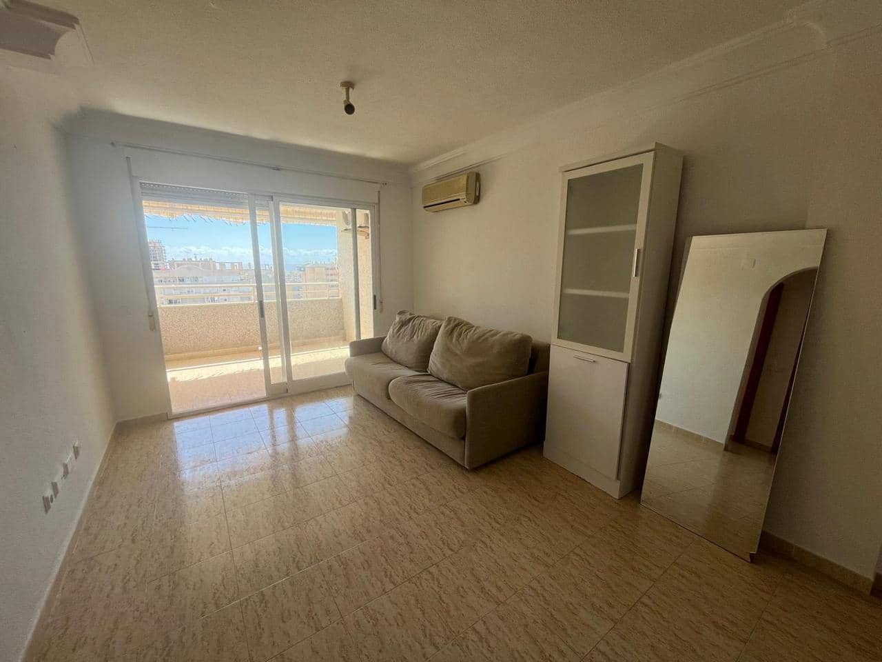 2 bedroom Flat for sale in La Villajoyosa / Vila Joiosa with pool - € 189,000 (Ref: 9834248)
