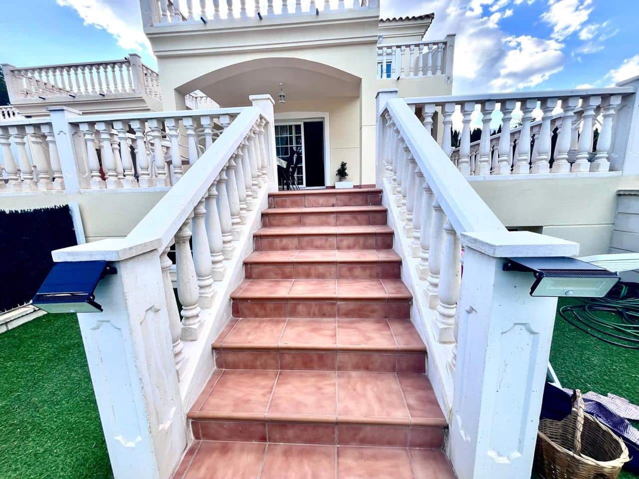4 bedroom Villa for sale in La Nucia with pool garage - € 487,900 (Ref: 9838411)