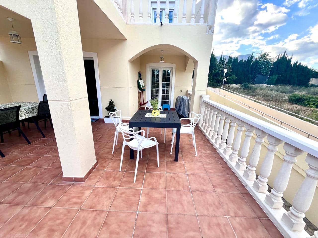 4 bedroom Villa for sale in La Nucia with pool garage - € 487,900 (Ref: 9838411)