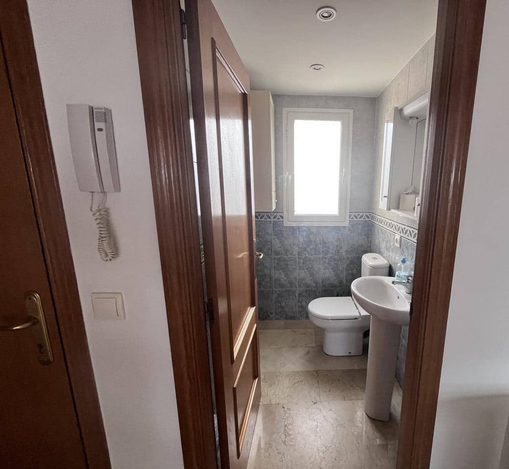 3 bedroom Flat for sale in Benidorm with pool garage - € 565,000 (Ref: 9841558)