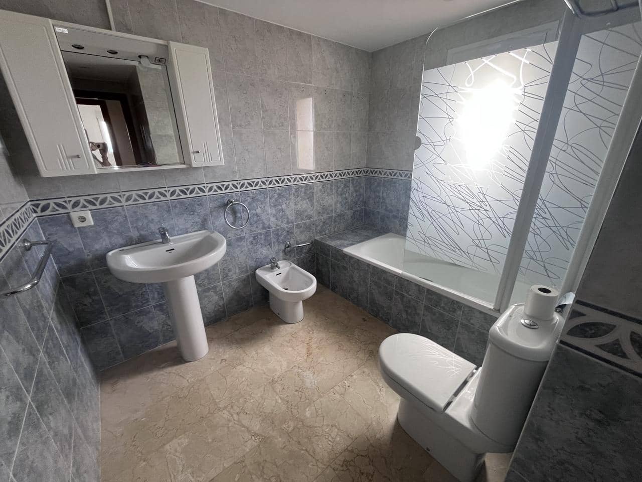 3 bedroom Flat for sale in Benidorm with pool garage - € 565,000 (Ref: 9841558)