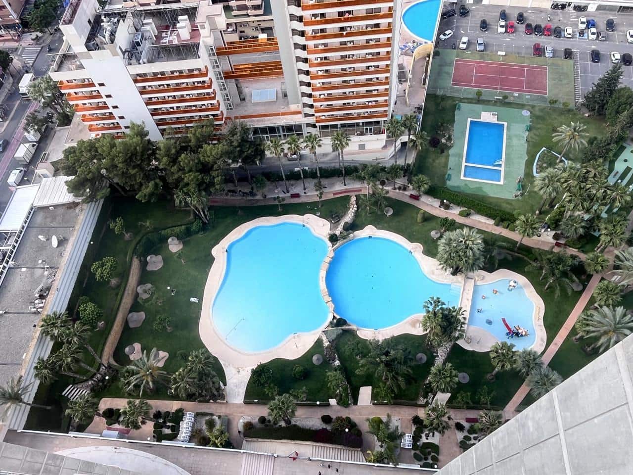 3 bedroom Flat for sale in Benidorm with pool garage - € 565,000 (Ref: 9841558)