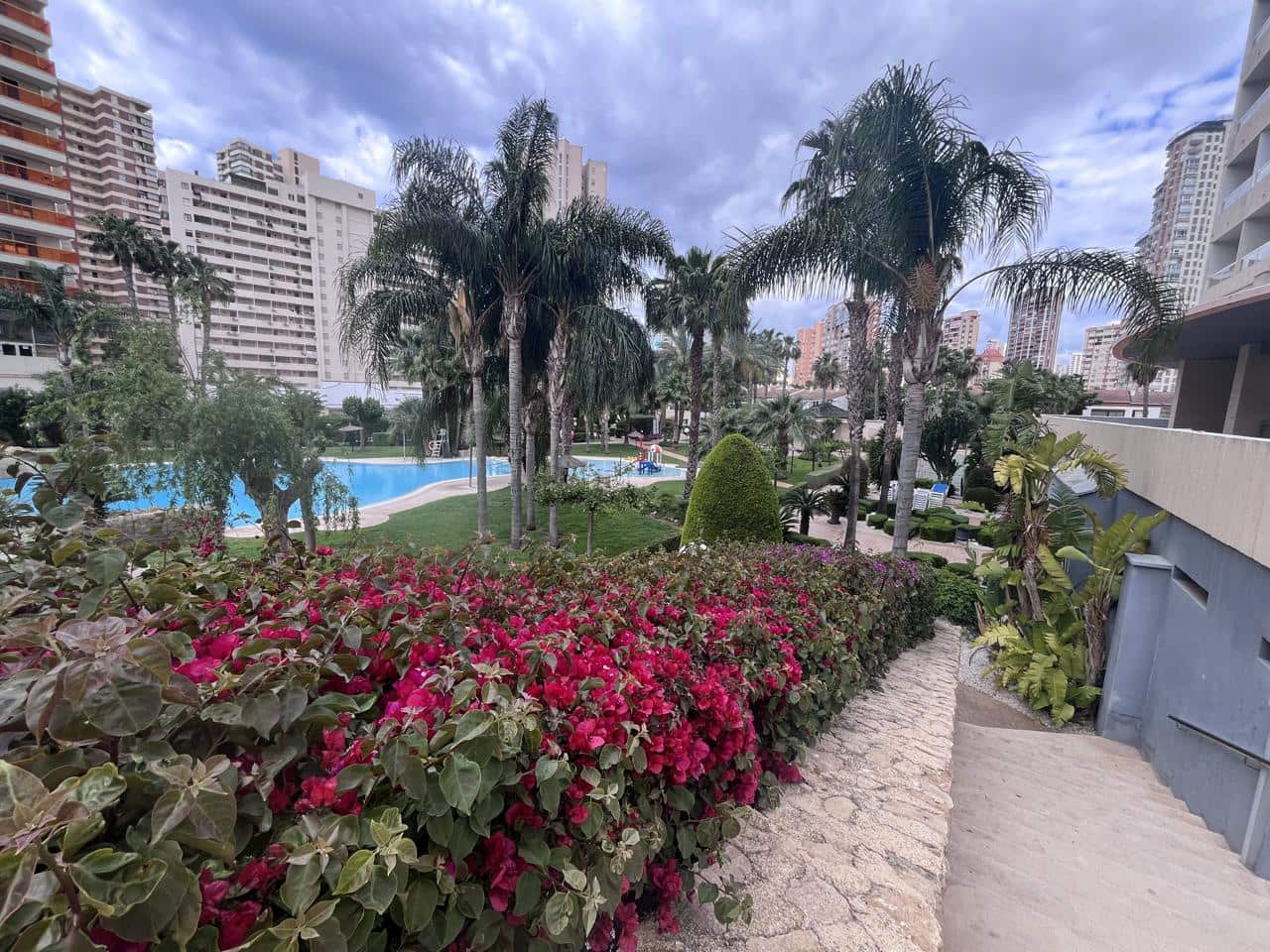 3 bedroom Flat for sale in Benidorm with pool garage - € 565,000 (Ref: 9841558)