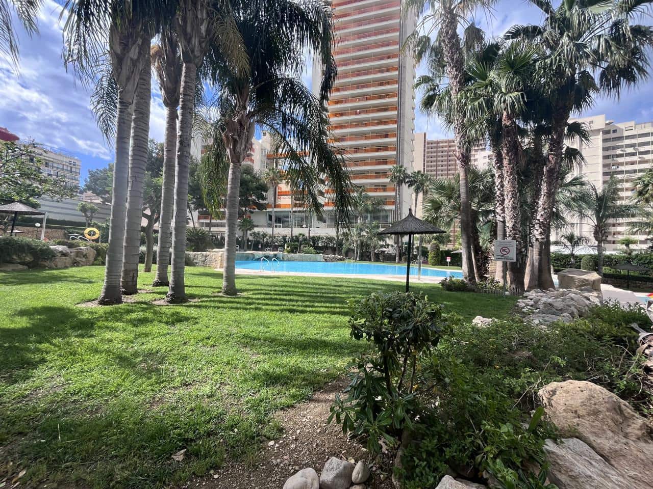 3 bedroom Flat for sale in Benidorm with pool garage - € 565,000 (Ref: 9841558)