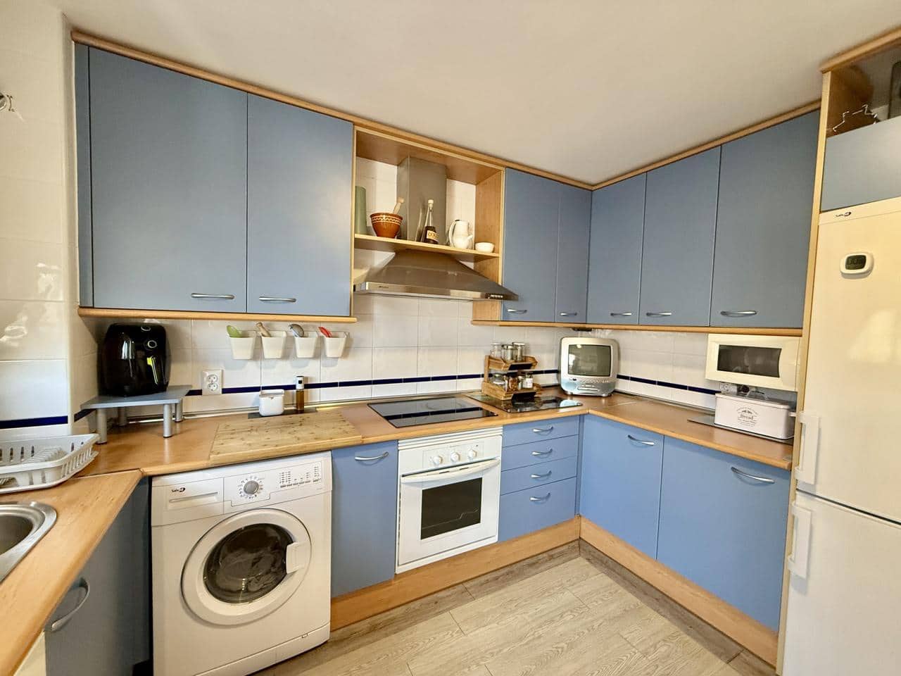 3 bedroom Flat for sale in La Villajoyosa / Vila Joiosa with garage - € 449,000 (Ref: 9844214)