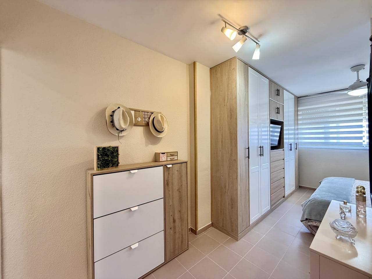 3 bedroom Flat for sale in La Villajoyosa / Vila Joiosa with garage - € 449,000 (Ref: 9844214)