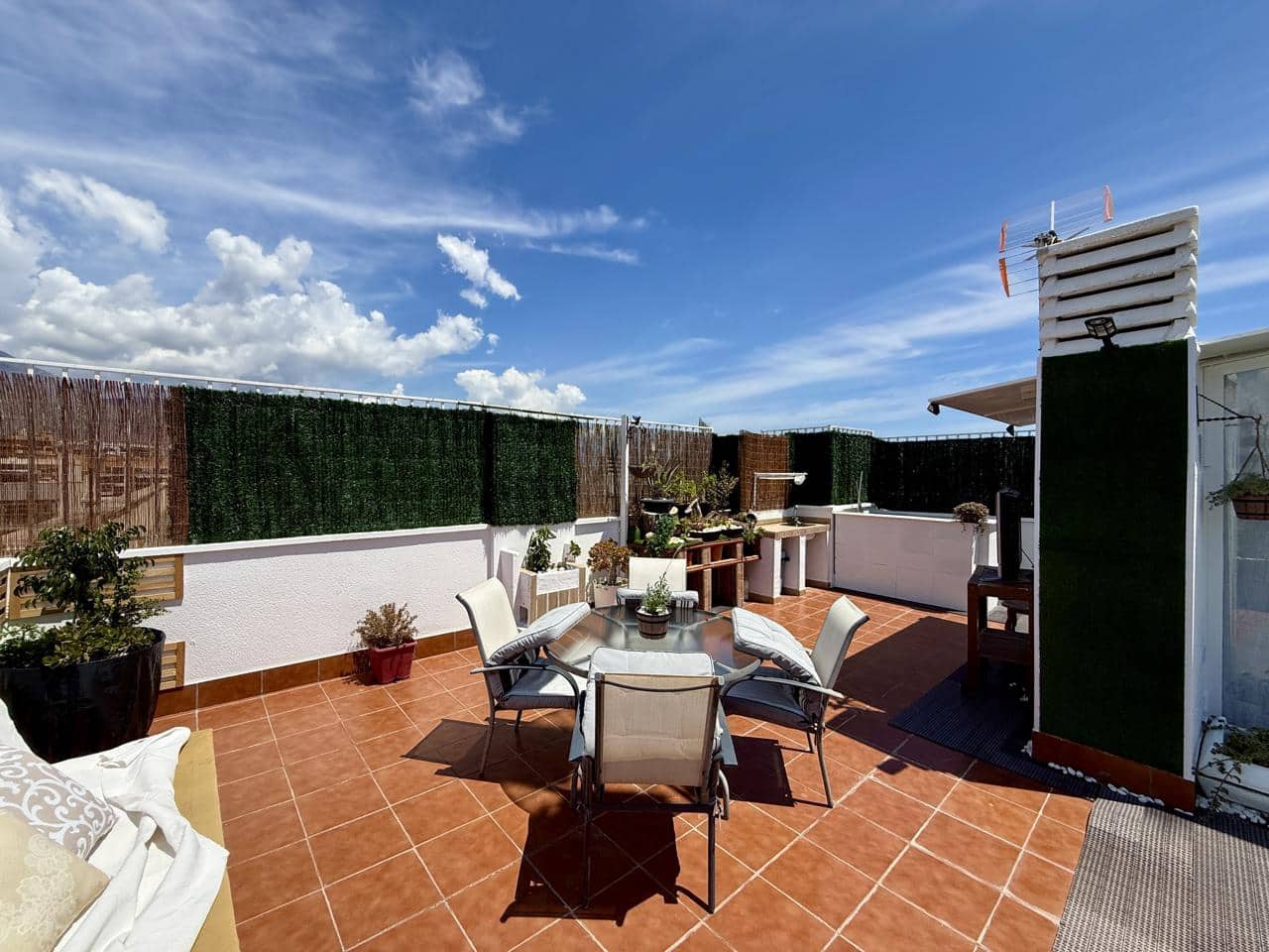 3 bedroom Flat for sale in La Villajoyosa / Vila Joiosa with garage - € 449,000 (Ref: 9844214)