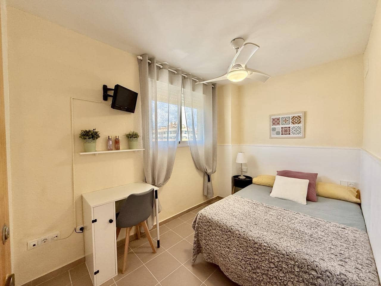 3 bedroom Flat for sale in La Villajoyosa / Vila Joiosa with garage - € 449,000 (Ref: 9844214)
