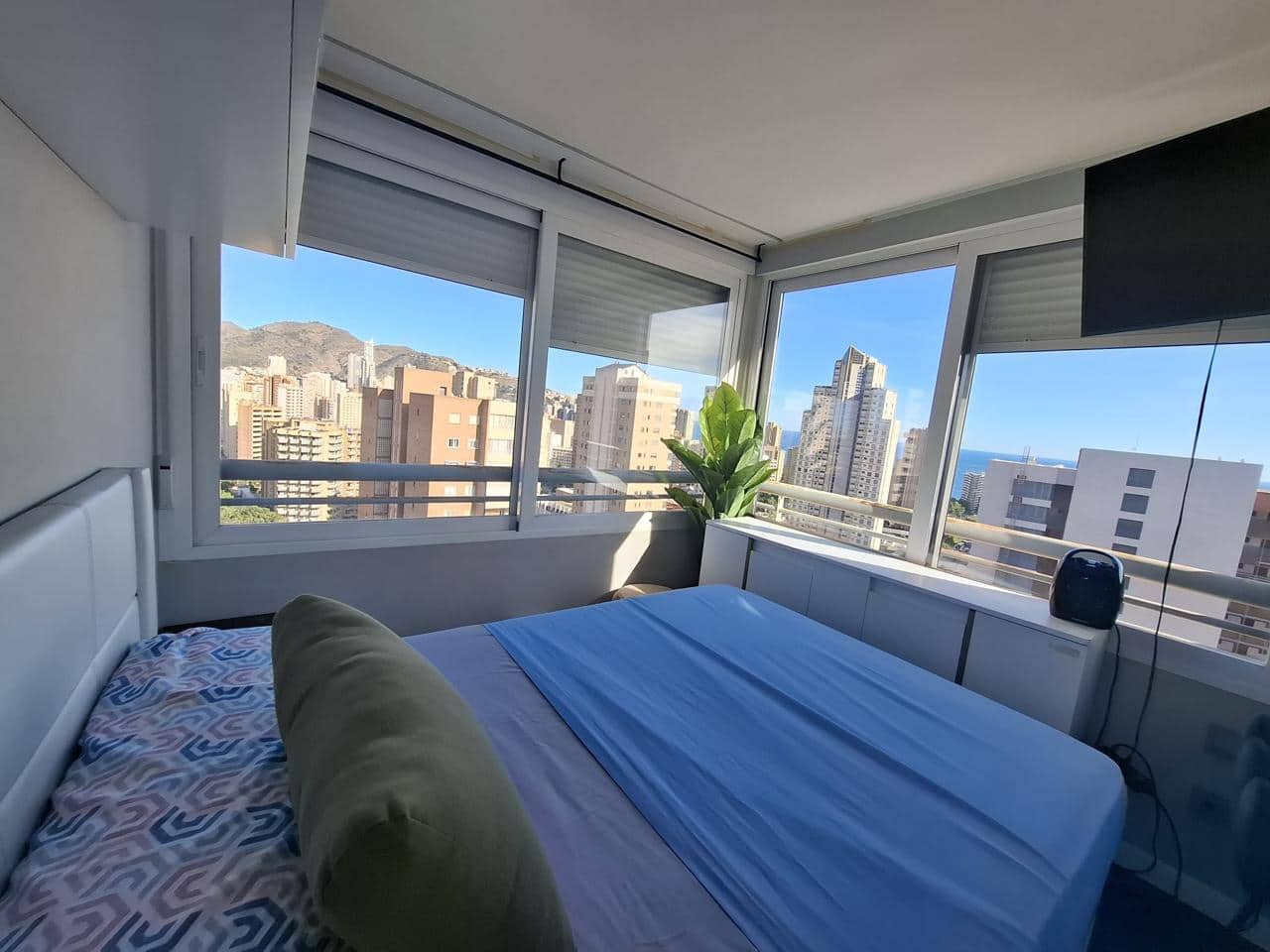 3 bedroom Flat for sale in Benidorm - € 390,000 (Ref: 9844404)