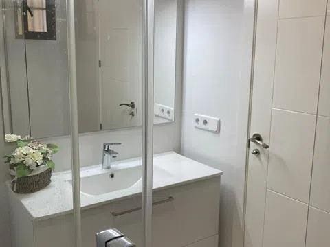 1 makuuhuone Asunto myytävänä paikassa Benidorm mukana uima-altaan 
autotalli - 365 000 € (Ref: 9850360)
