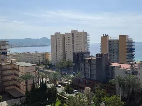 1 makuuhuone Asunto myytävänä paikassa Benidorm mukana uima-altaan 
autotalli - 365 000 € (Ref: 9850360)