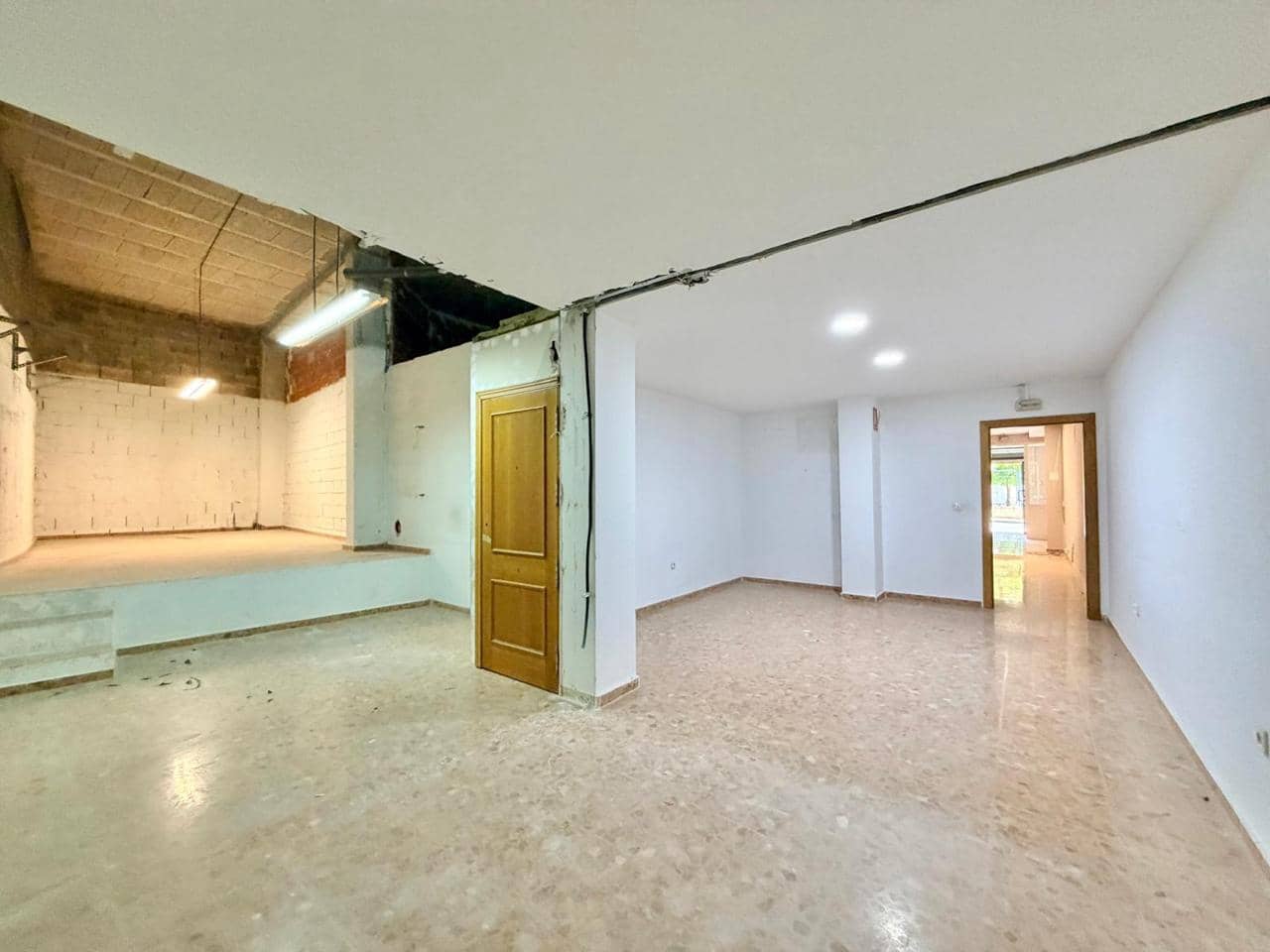 Entreprise de 1 chambre à louer à Benidorm - 1 500 € (Ref: 9874187)