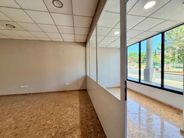 Entreprise de 1 chambre à louer à Colonia Madrid, Benidorm - 1 500 € (Ref: 9874187)