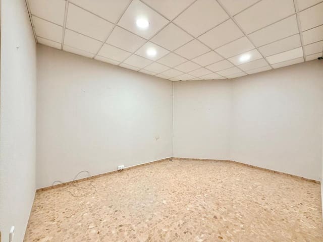 Entreprise de 1 chambre à louer à Colonia Madrid, Benidorm - 1 500 € (Ref: 9874187)