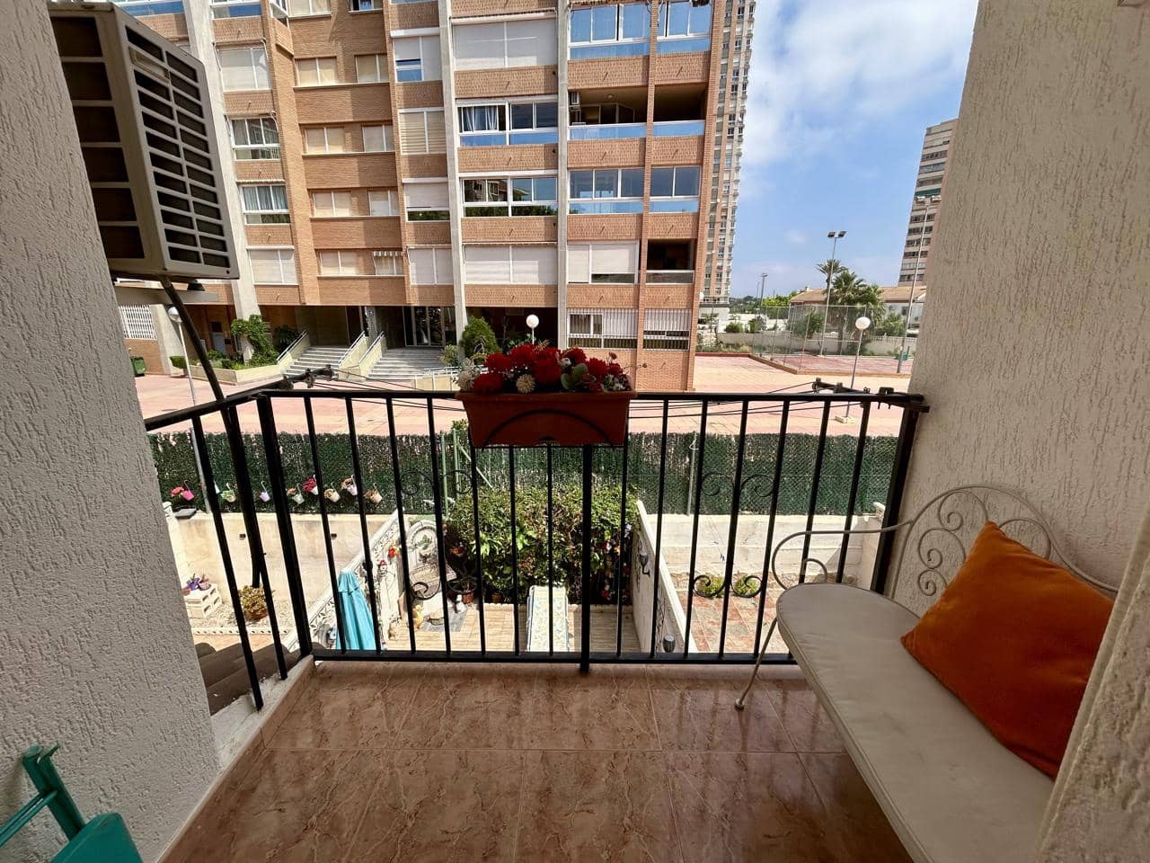 2 quarto Moradia para venda em Benidorm com piscina garagem - 276 000 € (Ref: 9882606)