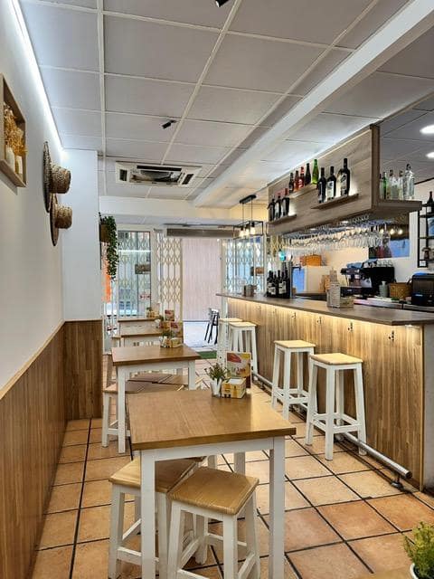2 slaapkamer Bedrijf te huur in Benidorm - € 1.600 (Ref: 9890956)