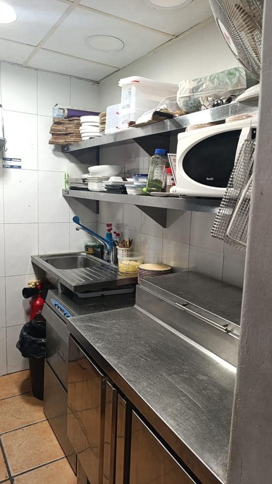2 slaapkamer Bedrijf te huur in Benidorm - € 1.600 (Ref: 9890956)