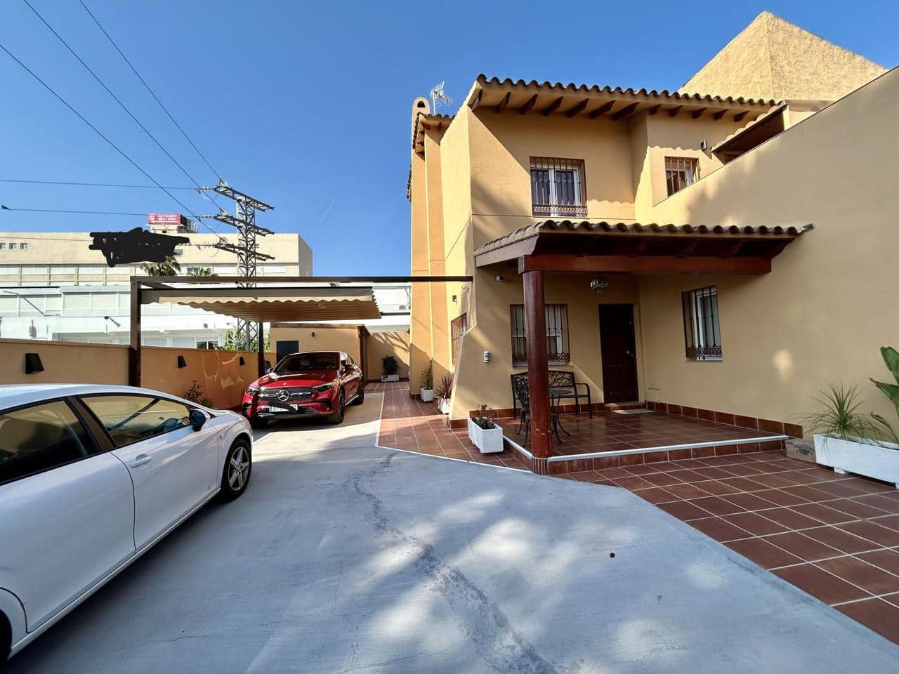 5 Zimmer Villa zu verkaufen in Benidorm mit Pool Garage - 615.000 € (Ref: 9895155)