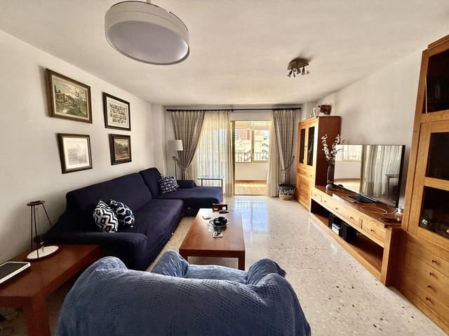 3 bedroom Flat for sale in Juzgados - Plaza de Toros, Benidorm with garage - € 273,000 (Ref: 9895273)
