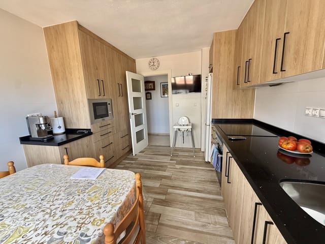 3 soveværelse Lejlighed til salg i Juzgados - Plaza de Toros, Benidorm med garage - € 262.500 (Ref: 9895273)
