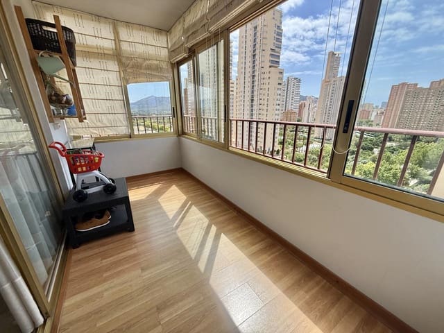 3 bedroom Flat for sale in Juzgados - Plaza de Toros, Benidorm with garage - € 273,000 (Ref: 9895273)