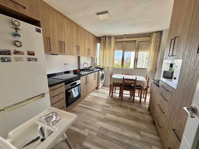 3 bedroom Flat for sale in Juzgados - Plaza de Toros, Benidorm with garage - € 273,000 (Ref: 9895273)