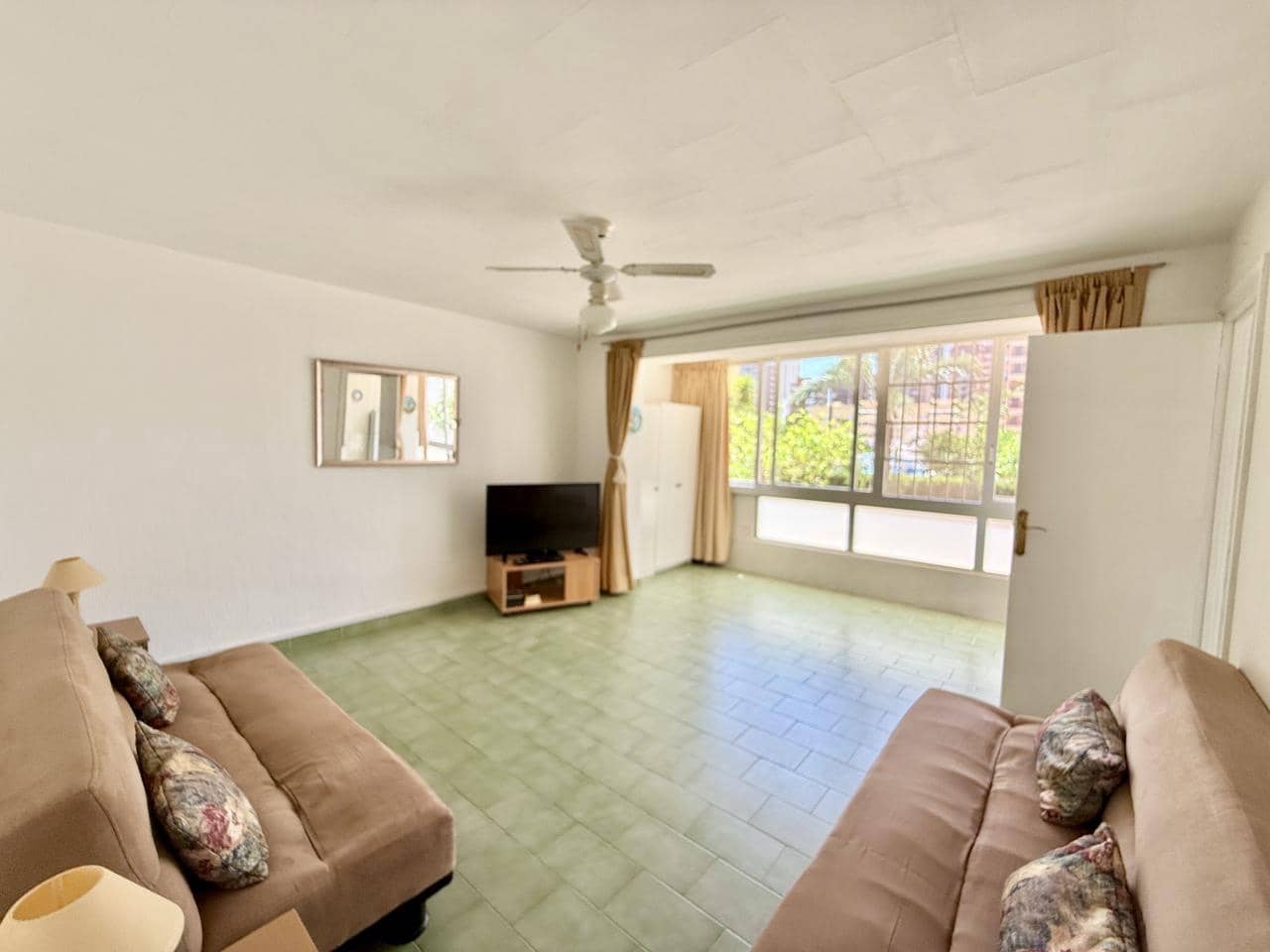 1 bedroom Flat for sale in Benidorm with pool garage - € 149,000 (Ref: 9924936)