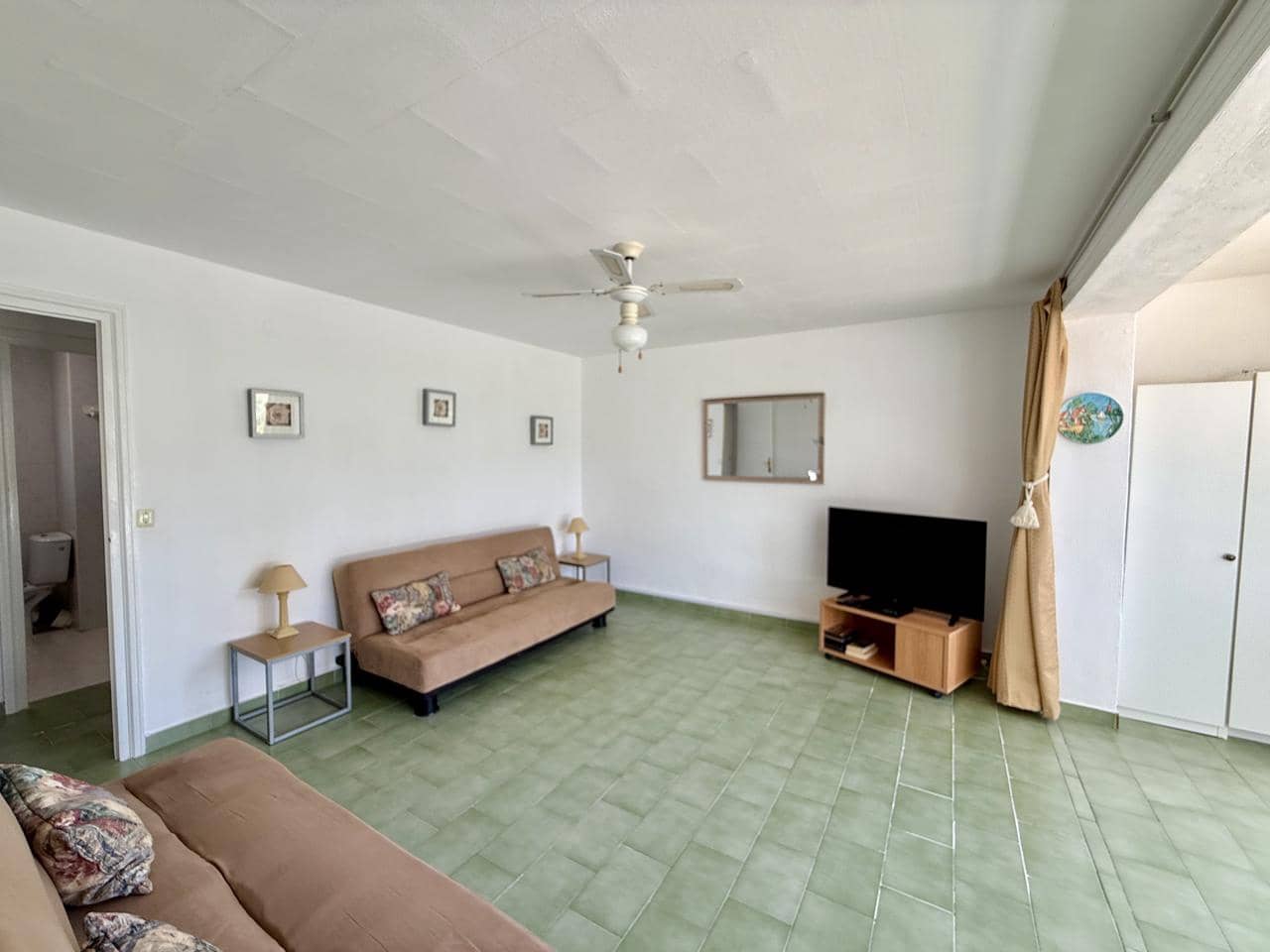 1 bedroom Flat for sale in Benidorm with pool garage - € 149,000 (Ref: 9924936)