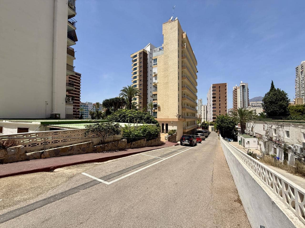 1 bedroom Flat for sale in Benidorm with pool garage - € 149,000 (Ref: 9924936)