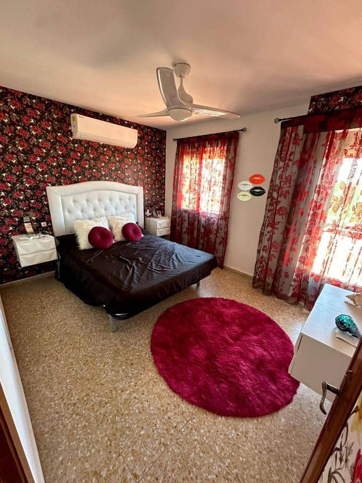 5 soverom Villa til salgs i Manuel med svømmebasseng garasje - € 380 000 (Ref: 9944709)