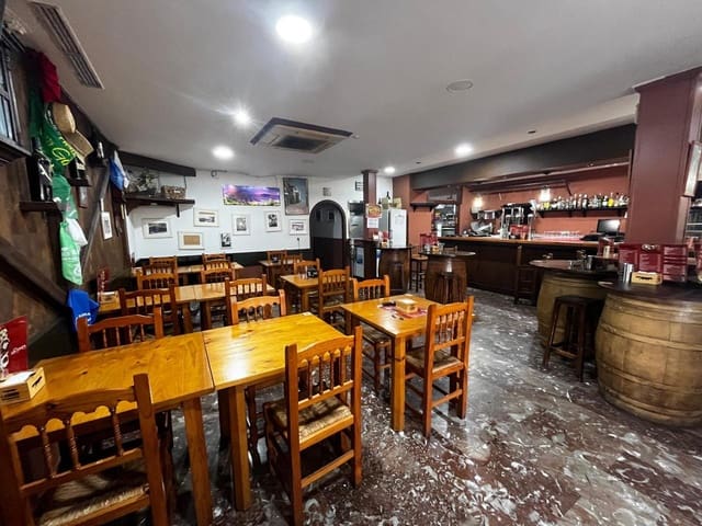 4 makuuhuone Yritys vuokrattavana paikassa Juzgados - Plaza de Toros, Benidorm - 2 500 € (Ref: 9950511)