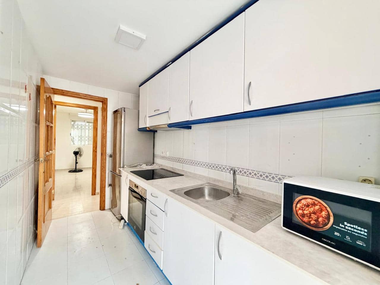 Piso de 3 habitaciones en Benidorm en alquiler con garaje - 1.000 € (Ref: 9984009)