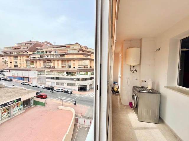 Piso de 3 habitaciones en Juzgados - Plaza de Toros, Benidorm en alquiler con garaje - 1.000 € (Ref: 9984009)