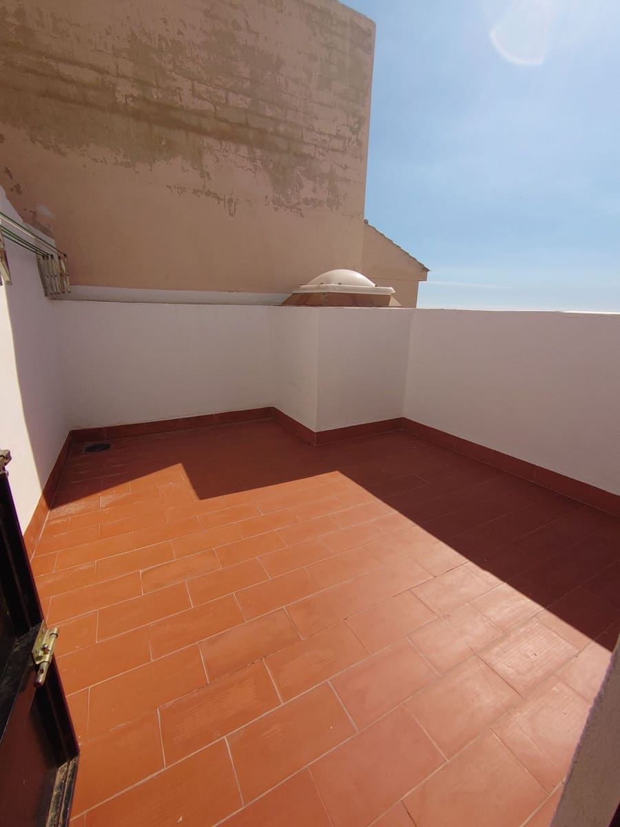 4 slaapkamer Huis te koop in Finestrat - € 200.000 (Ref: 10173143)