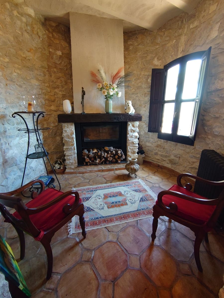 5 bedroom Villa for sale in Relleu with pool garage - € 1,650,000 (Ref: 3099691)