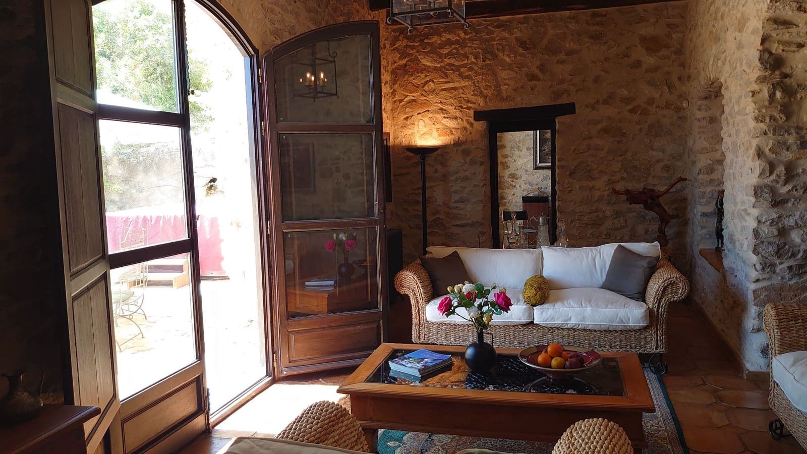 5 bedroom Villa for sale in Relleu with pool garage - € 1,650,000 (Ref: 3099691)