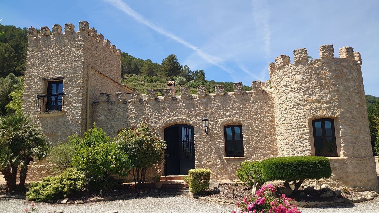 5 bedroom Villa for sale in Relleu with pool garage - € 1,650,000 (Ref: 3099691)