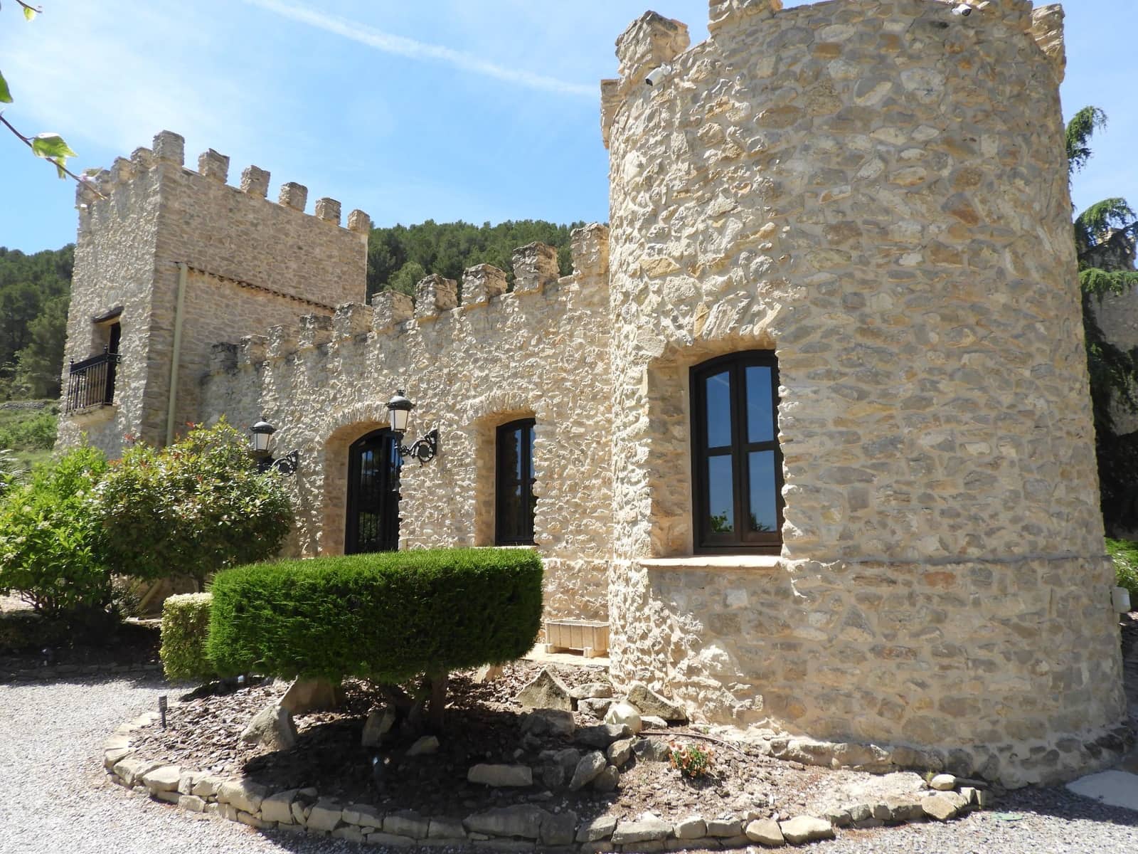 5 bedroom Villa for sale in Relleu with pool garage - € 1,650,000 (Ref: 3099691)