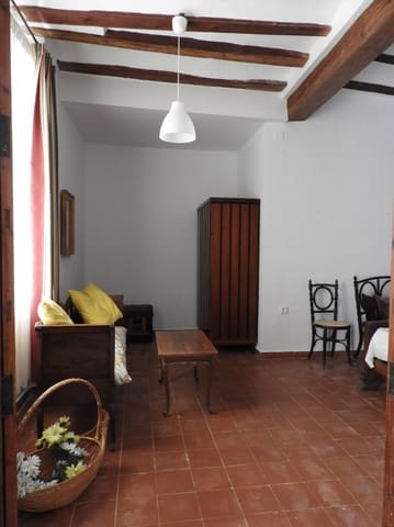 8 bedroom Townhouse for sale in Sella - € 430,000 (Ref: 3216992)