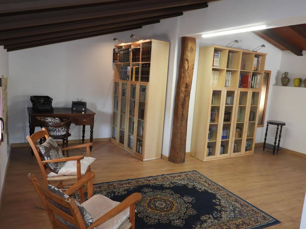 8 soveværelse Byhus til salg i Sella - € 430.000 (Ref: 3216992)