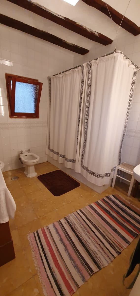 8 soveværelse Byhus til salg i Sella - € 430.000 (Ref: 3216992)