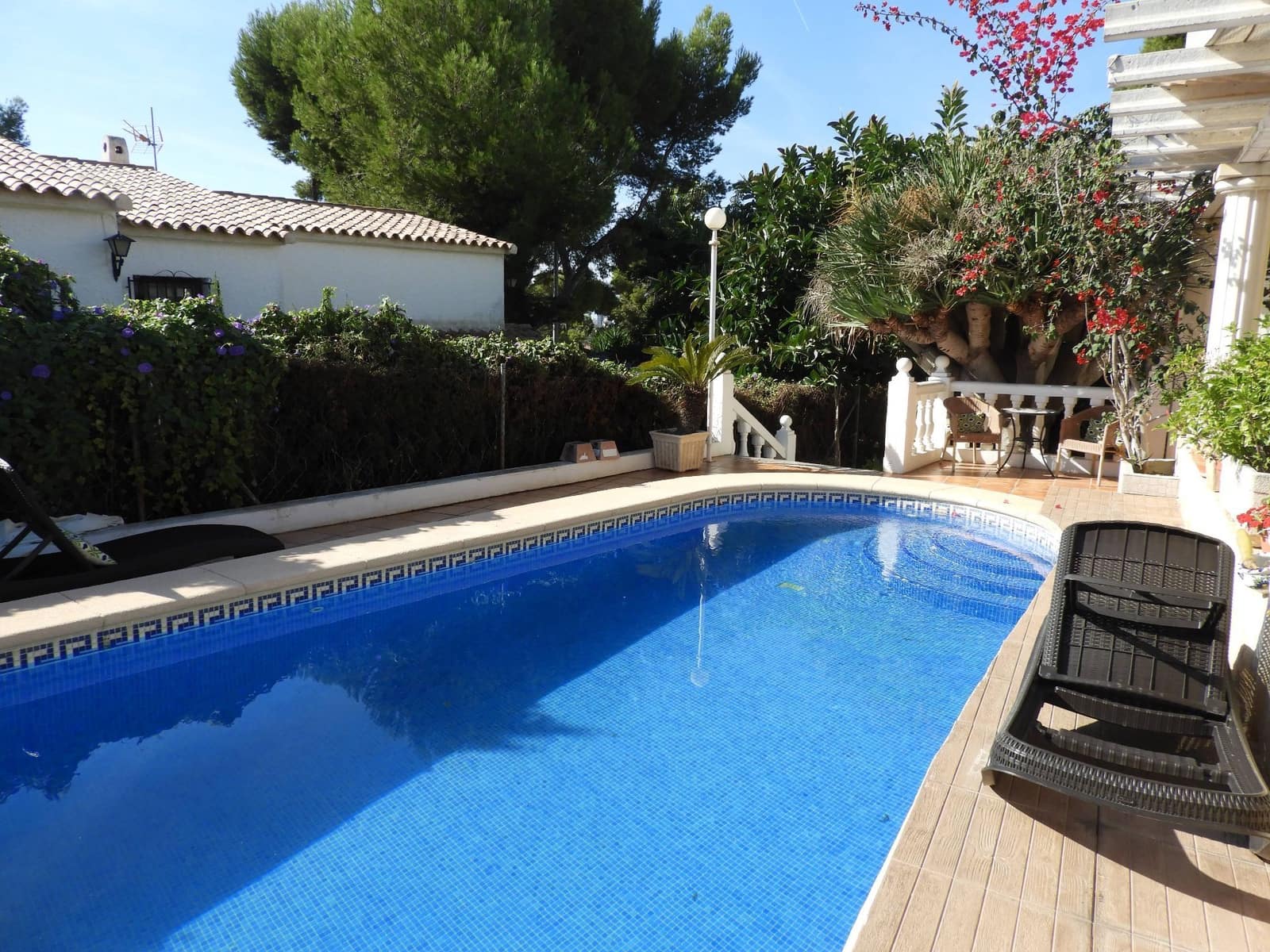 15 sypialnia Hotel na sprzedaż w Calpe / Calp z basenem garażem - 1 050 000 € (Ref: 3277201)