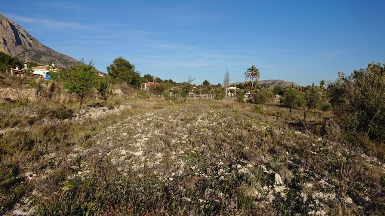 Grunde uden byggetilladelser til salg i Finestrat - € 95.000 (Ref: 3812483)