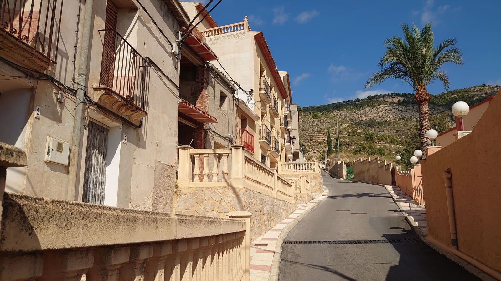 3 bedroom Townhouse for sale in Relleu € 25,000 (Ref 3971478)