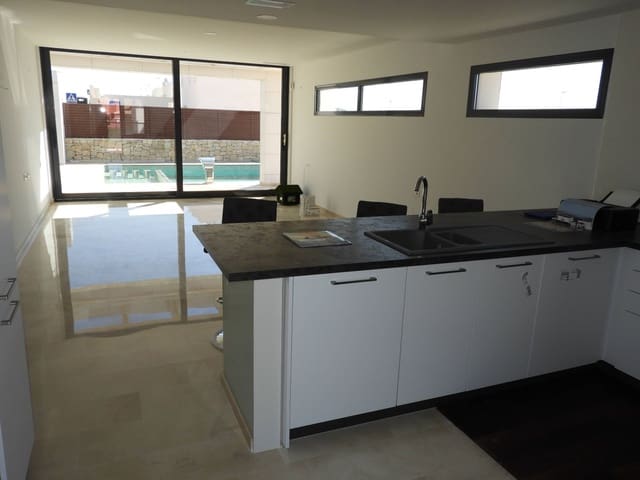 5 makuuhuone Huvila myytävänä paikassa Balcón de Finestrat - Terra Marina, Finestrat mukana uima-altaan - 780 000 € (Ref: 5644679)