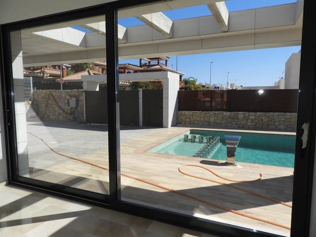 5 makuuhuone Huvila myytävänä paikassa Balcón de Finestrat - Terra Marina, Finestrat mukana uima-altaan - 780 000 € (Ref: 5644679)