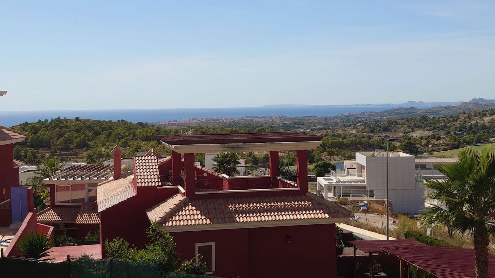 Chalet de 3 habitaciones en Finestrat en venta con garaje - 695.000 € (Ref: 6013607)