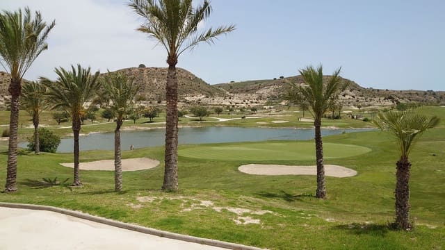 3 soveværelse Bungalow til salg i Monforte del Cid med swimmingpool - € 489.000 (Ref: 6129684)